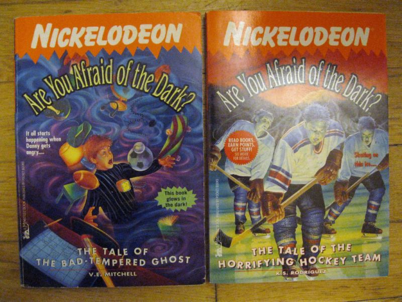 Lot 2 NICKELODEON Are You Afraid of the Dark? Series SC  