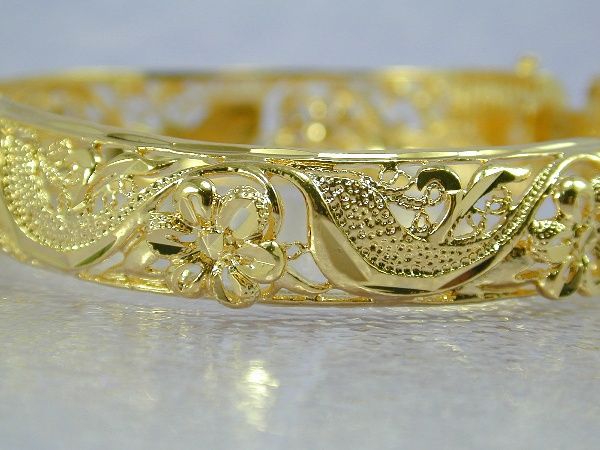   DESIGN THAI FLOWER BANGLE 23K 24K Gold GP Baht Bracelet 7  