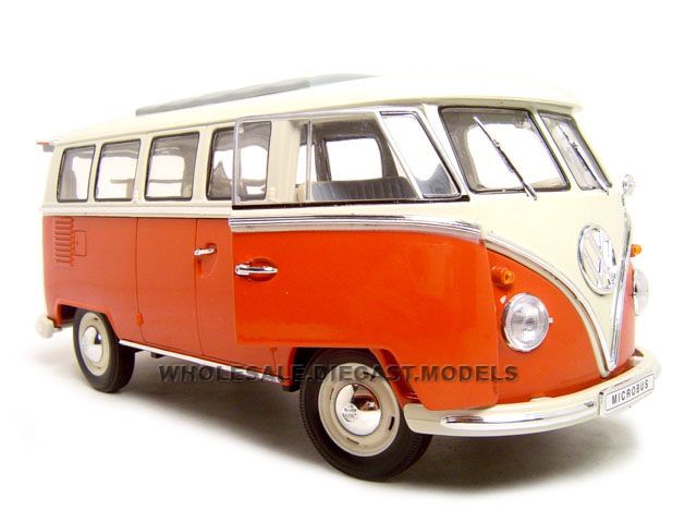 1962 VOLKSWAGEN MICROBUS 118 DIECAST MODEL  