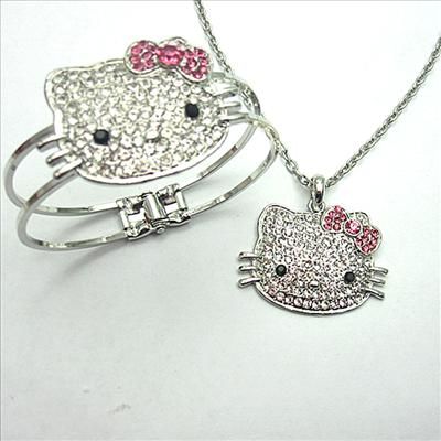 2012 brand new Free P&P crystal hello kitty bracelet bangle necklace 