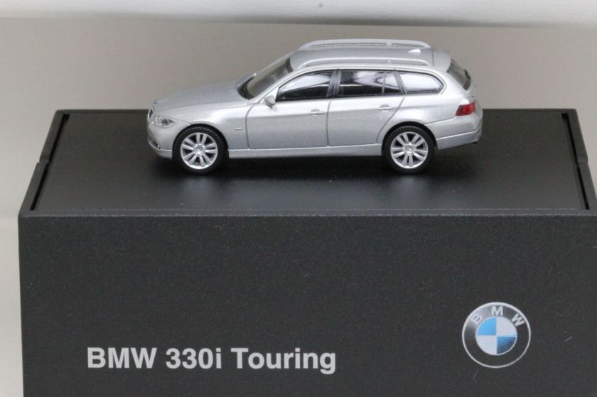 87 Herpa BMW 330i Touring BMW Museum Dealer Edition Made in Germany 