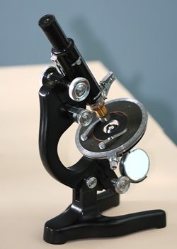 ERNST LEITZ WETZLAR MODEL IIIM PETROGRAPHIC POLARIZING MICROSCOPE 