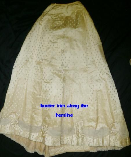 ORIG VICTORIAN 1890S IVORY BROCADE SATIN LEG O MUTTON WEDDING BALL 