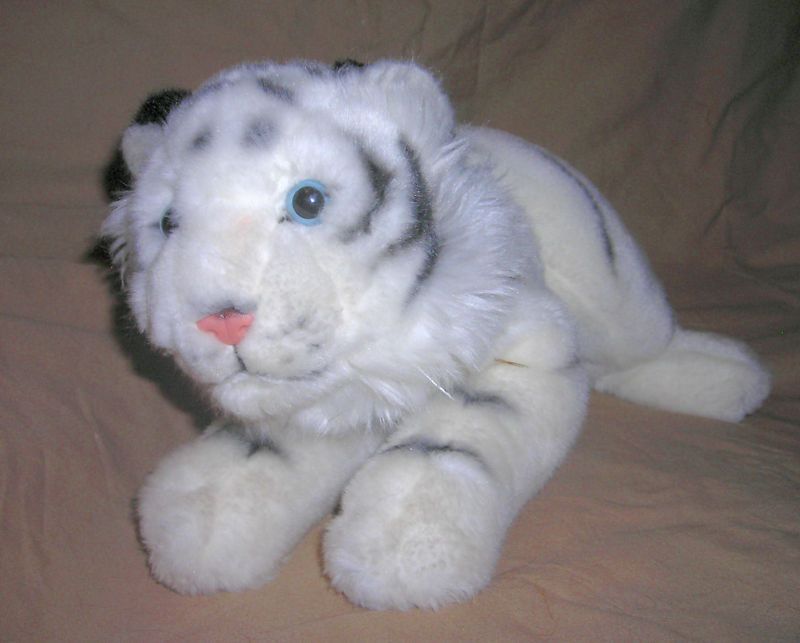   plush TIGER ASTHMA & ALLERGY FRIENDLY SIZE 18 INCH LONG  