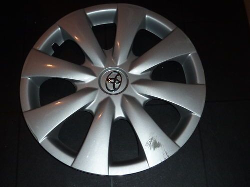 TOYOTA COROLLA LE 15 09 2010 OEM Hubcap Wheel cover  