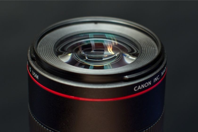 Canon EF Macro 100 mm F/2.8 USM IS L Lens 4960999635170  