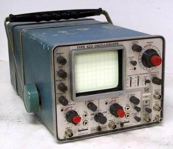 TEKTRONIX TYPE 422 15MHZ PORTABLE OSCILLOSCOPE  