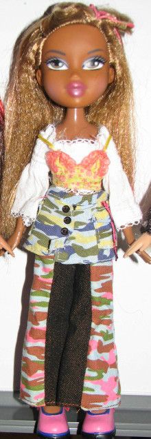 Bratz Tokyo A Go Go SASHA RARE original clothes + (extras not pictured 