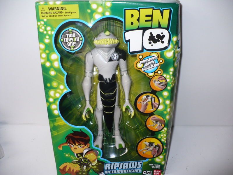 BANDAI BEN 10 BEN RIPJAWS METAMORFIGURE SQUIRT GUN  