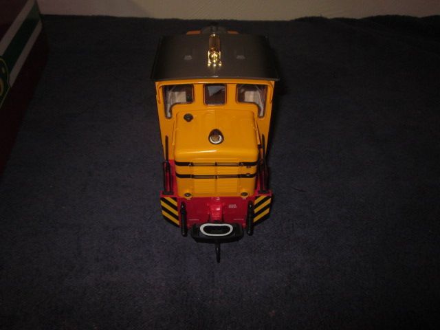   2060H G SCALE GAUGE YELLOW DIESEL SWITCHER LOCOMOTIVE WITH HORN  