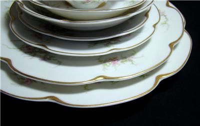 HAVILAND Rosalind Eight Pc. Dinnerware Set Pink Roses and Scalloped 