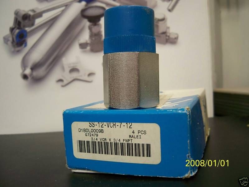 SWAGELOK FEMALE VCR CONNECTOR ~SS 12 VCR 7 12~ 3/4  