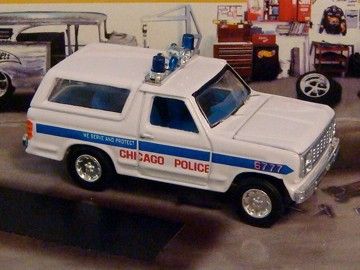 Ford Bronco CHICAGO POLICE 1/64 Scale Limited Edition 3 Detailed 