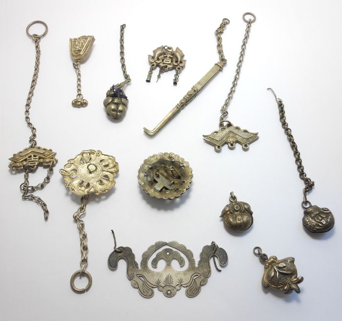 GREAT LOT INTERESTING OLD CHINESE SILVER BELLS & CHARMS $❶NR  