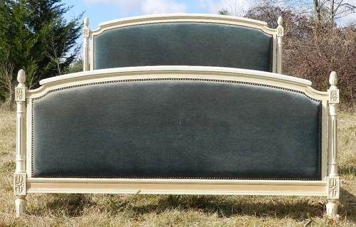 VINTAGE FRENCH DOUBLE BED + BASE KING LOUIS XVI SHABBY CHIC to clean 