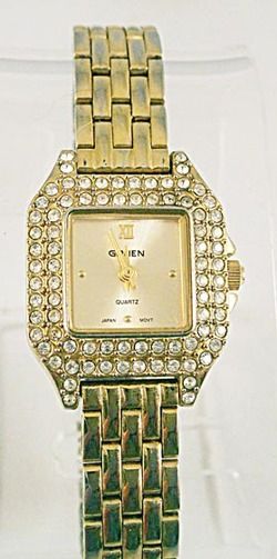 BEAUTIFUL LADY GRUEN VINTAGE ELEGANT FAUX DIAMOND WATCH  