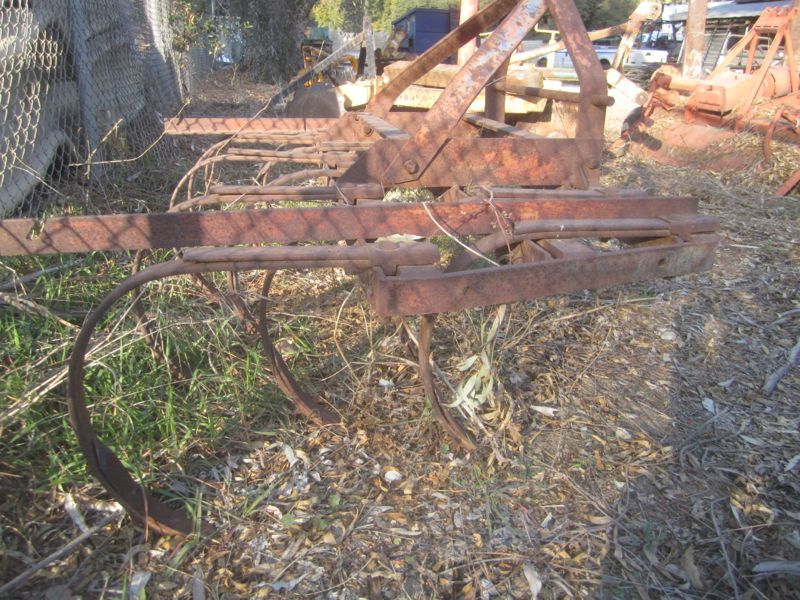 Point Farm Implement   6 Spring Tooth Harrow   Cultivator  