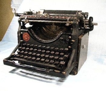 1926 UNDERWOOD # 5 TYPEWRITER w/ NOISE REDUCTION CASE  