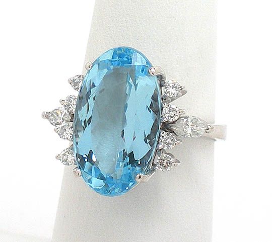 GORGEOUS 18k WG 8.64ct AQUAMARINE & DIAMONDS RING  