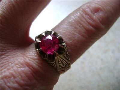 BEAUTIFUL RUBY & ROSE GOLD VICTORIAN LADIES RING  