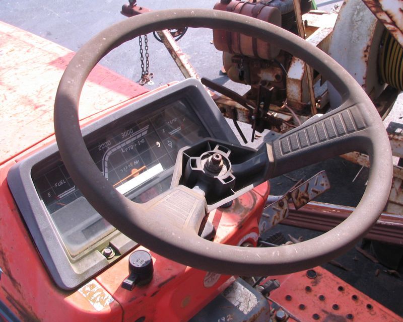 Kubota B2150 Tractor, Farm Equipment, Utility, Shade Canopy Top, Tires 