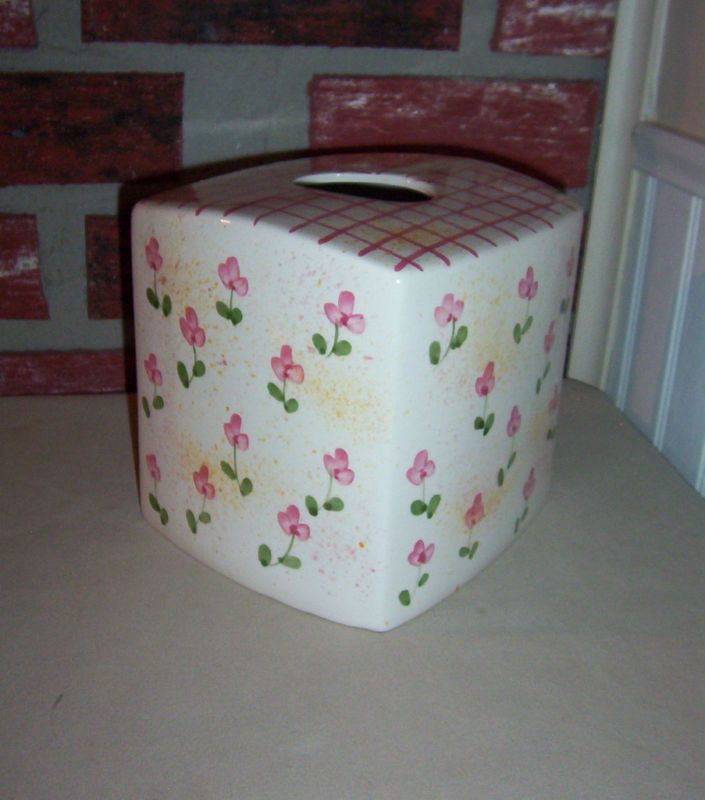 PINK CHECKS & FLOWERS CERAMIC TISSUE BOX COVER  