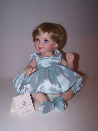 FRANKLIN MINT PRINCESS DIANA PORCELAIN BABY DOLL  