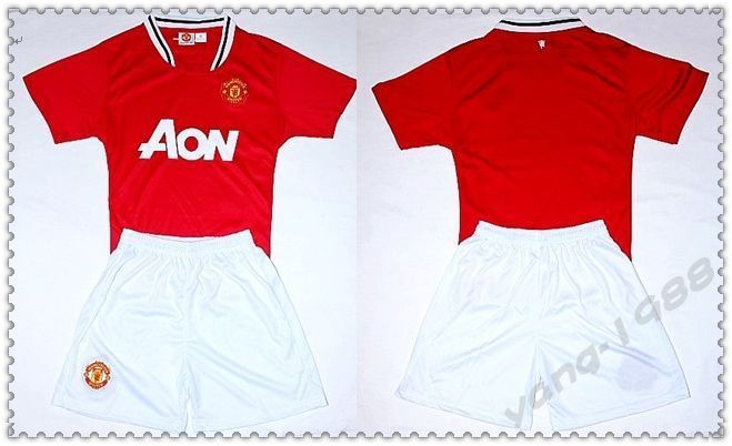   12 Child Red Manchester United Football Club Uniforms age 3 13  