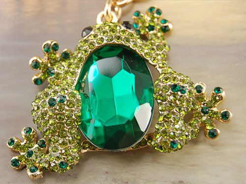   Emerald Stone Crystal Rhinestone Chubby Lake Frog Toad Keychain  