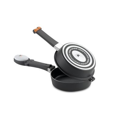 NEW Joie Egg Eggs Omelet Ease Nonstick Pan  