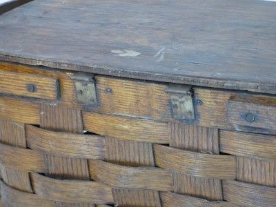 VINTAGE LARGE OAK WOVEN PICNIC BASKET  