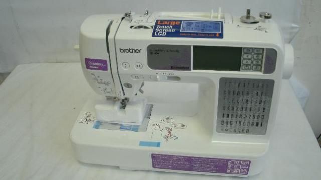 Brother SE400 Computerized Embroidery Sewing Machine Touch Screen LCD 